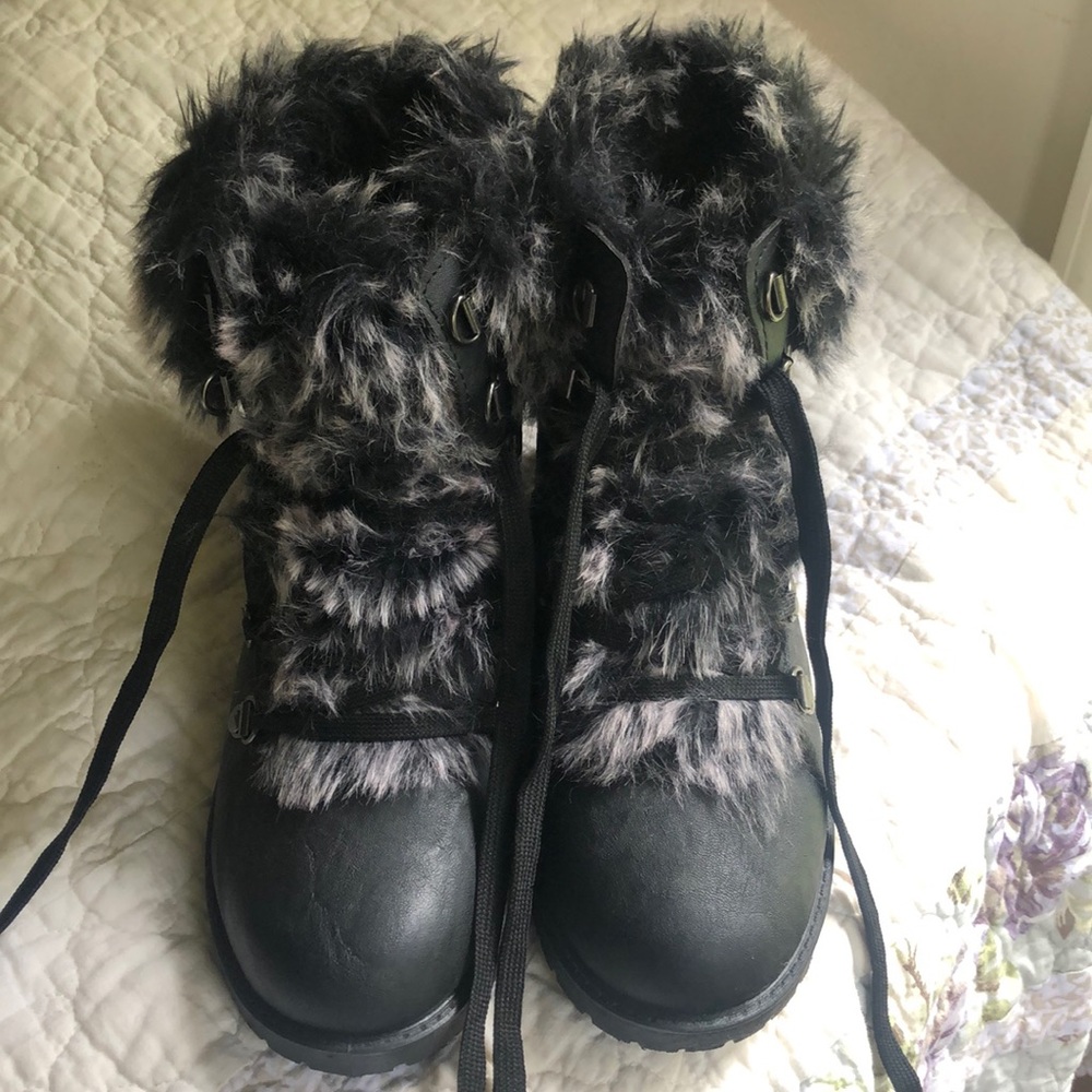 Wanted Faux Fur Boots size 6 1/2